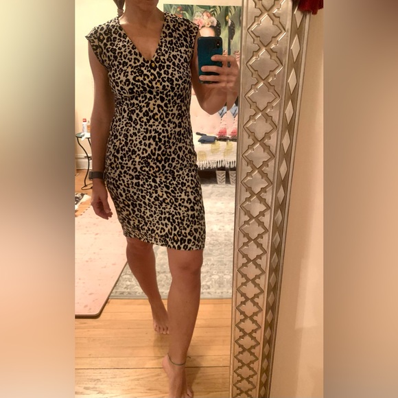 H&M - V-neck Leopard Dress - size 6 - Picture 2 of 5